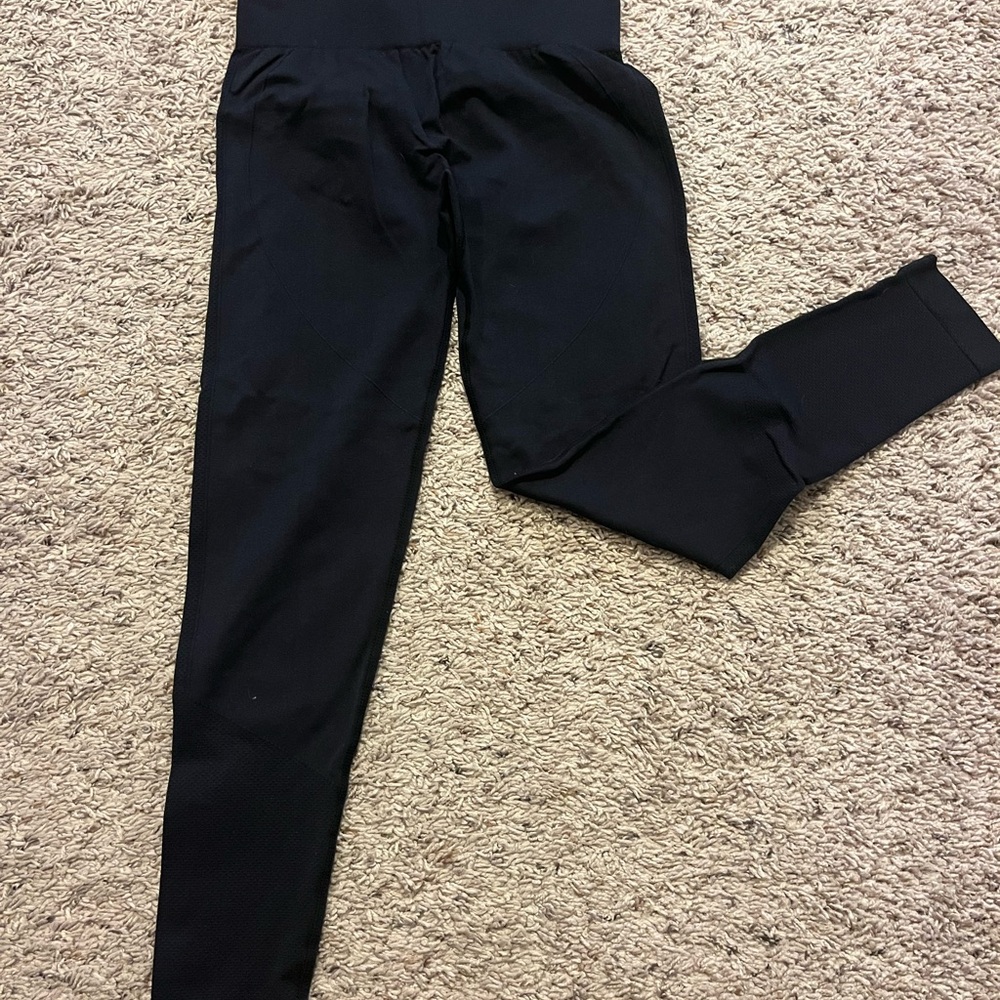 Halara Classic Black Leggings